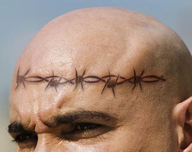DzeloņdrātsJo vairāk dzeloņi... Autors: KALENS Šokējošās cietumnieku tetovējumu nozīmes!