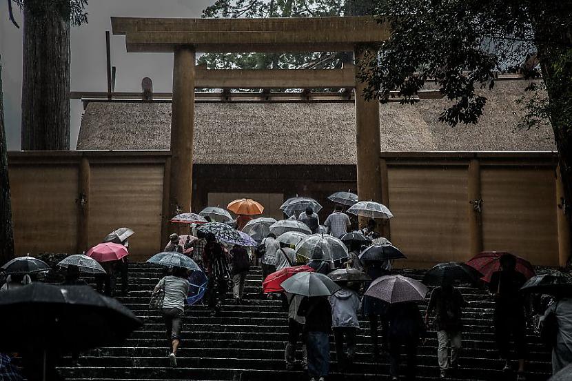  Autors: DaceYo Japāna lietus sezonas laikā
