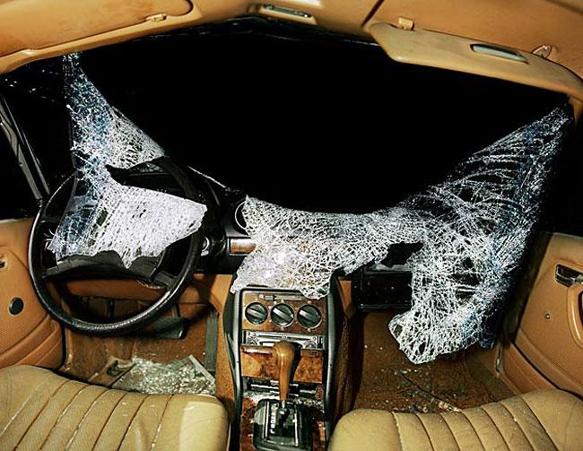  Autors: matilde Kā izskatās automašīnās no iekšpuses tikko pēc smagas avārijas?