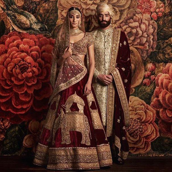 IndijaScaronajā valstī līgavas... Autors: sfinksa Kāzu tērpi pasaulē