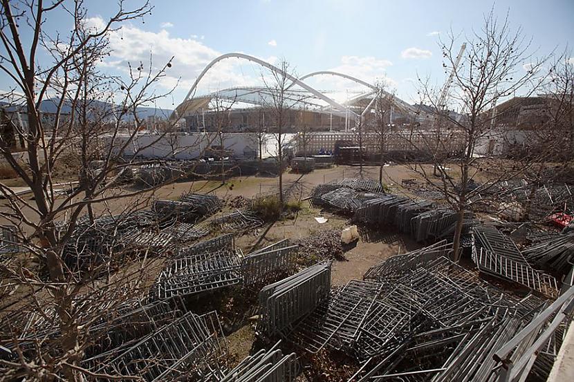 Barikādes ārpus Atēnu... Autors: MrLatviskais Pamestas Olimpisko spēļu norises vietas viscaur pasaulē