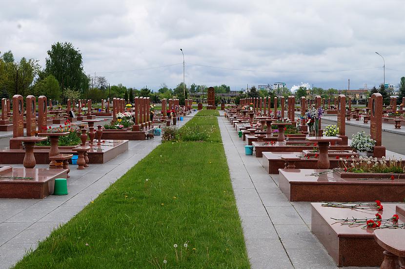 Scaroninī kapsētā kura... Autors: Pēteris Vēciņš Kaukāza gūstekne - Beslana