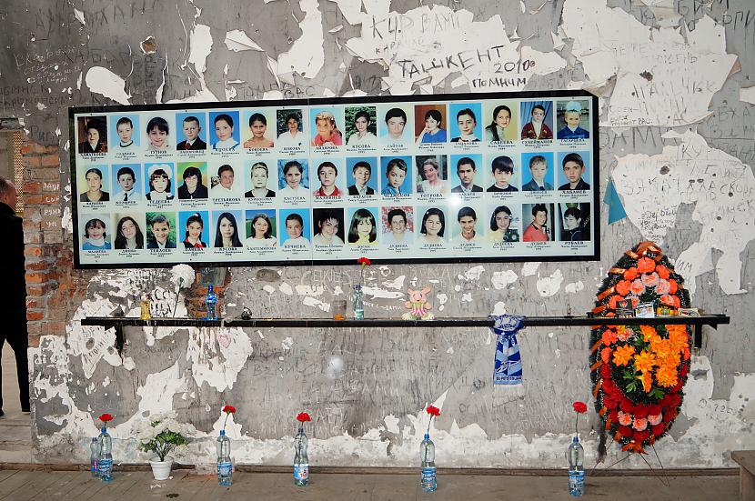 Papētot scaronīs fotogrāfijas... Autors: Pēteris Vēciņš Kaukāza gūstekne - Beslana