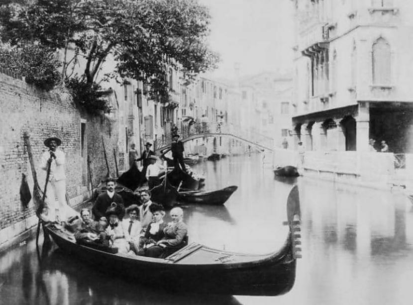 Ap 1900g tas izskatījās... Autors: Lestets Venēcija - vēl tūristu nesabojāta