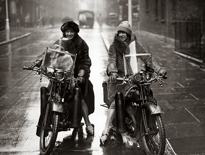 Nensija un Betija Debehamas... Autors: Sanna Sievietes: Simts gadu uz motocikla