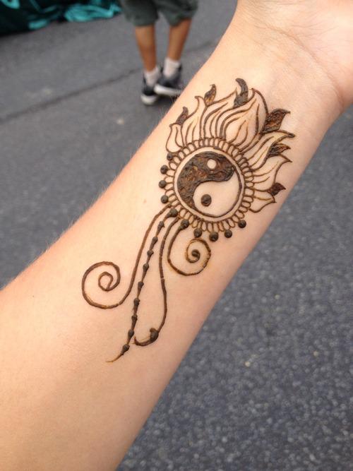  Autors: DABĪGAIS PONIJS Hennas tetovējumi #1