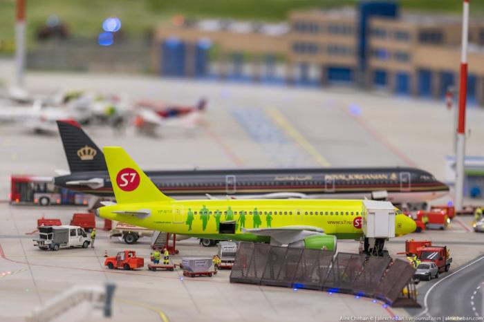  Autors: Jangbi Lidostas spēļu modelis Miniatur Wunderland