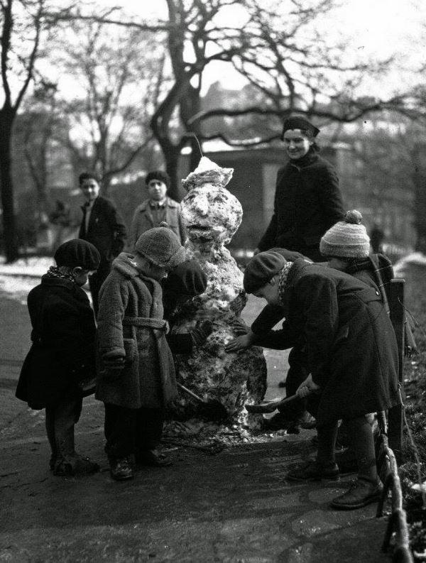 Sniegavīrs Buttes Chaumont 22... Autors: Lestets Dzīve Parīzē pirms 80 gadiem