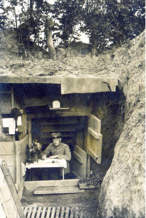 KomandierisnbspRumpf rakstot... Autors: Lestets Retas bildes no 1. pasaules kara ierakumiem
