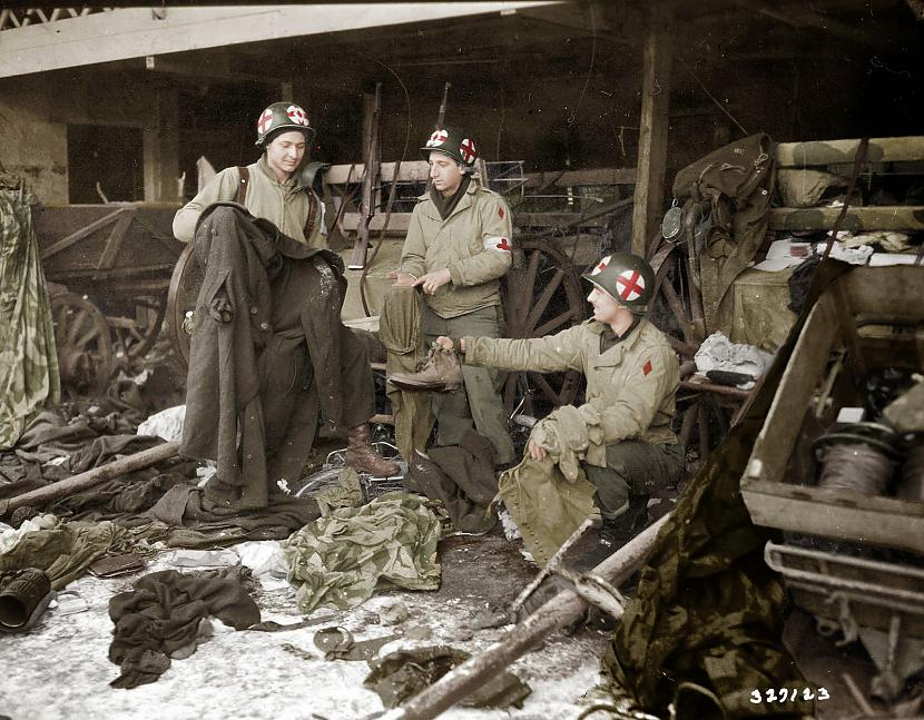 ASV mediķi pēta apģērbu... Autors: Lestets 2. pasaules kara bildes, kas pārsteigs!