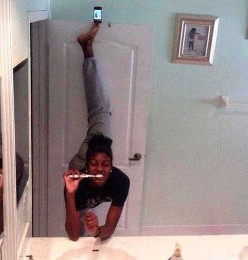 Pamēģini tu Autors: RigaGiga Selfiju stulbums