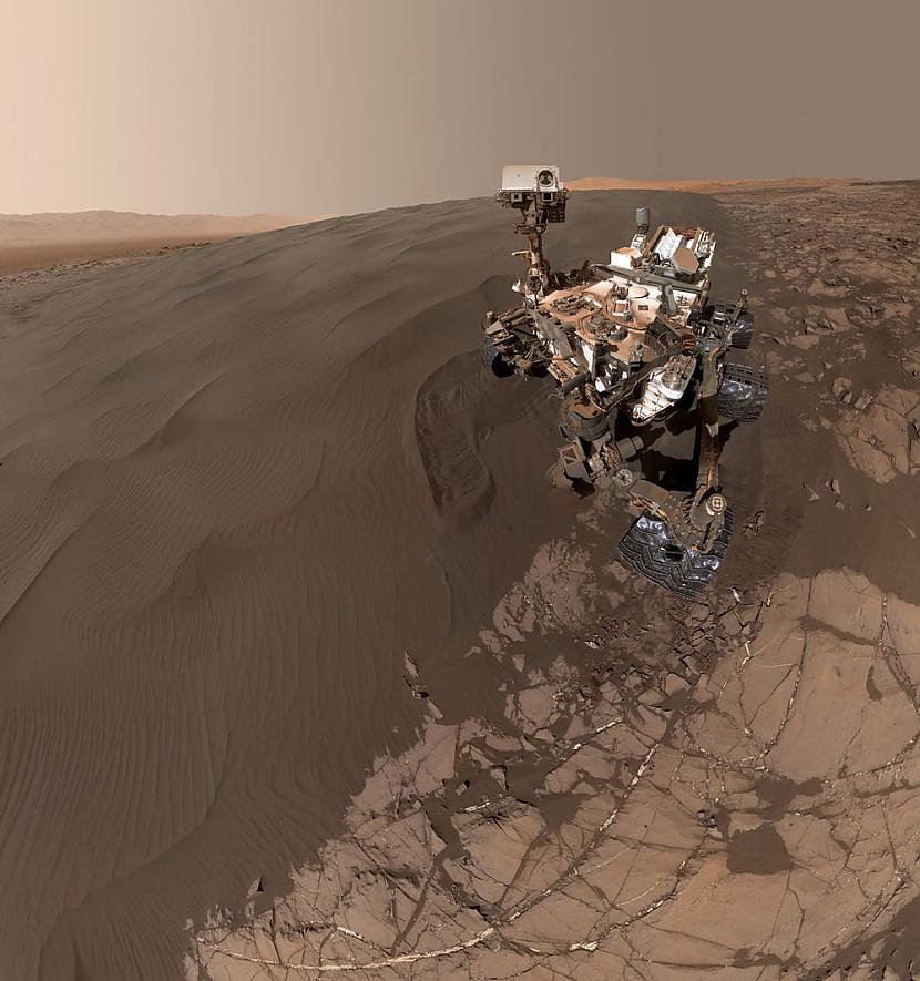 Selfijs uz Marsa Bilde uzņemta... Autors: Fosilija Marss fotogrāfijās - šī planēta ir skaistāka kā domāji!