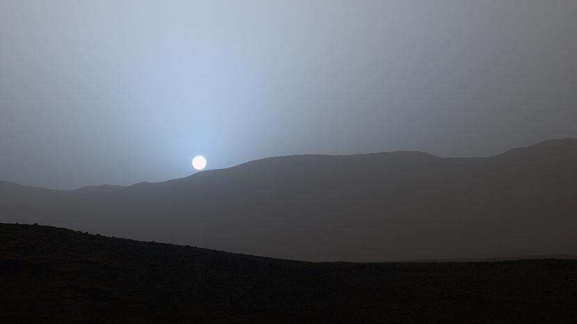 Scaronis saulrietu fotografēja... Autors: Fosilija Marss fotogrāfijās - šī planēta ir skaistāka kā domāji!