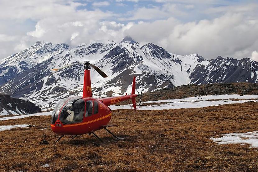 Aļaskā mēs lidojam ar R44... Autors: BodyBoard Ģeologs - labākais darbs pasaulē?
