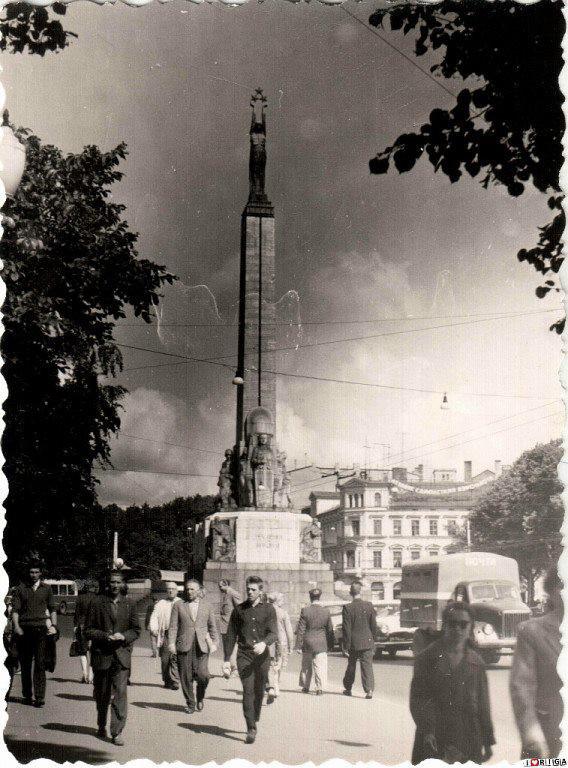 1961 gads pie Brīvības... Autors: 100 A 1960to gadu Rīga vēl neredzētās fotogrāfijās. 40 fantastiski kadri