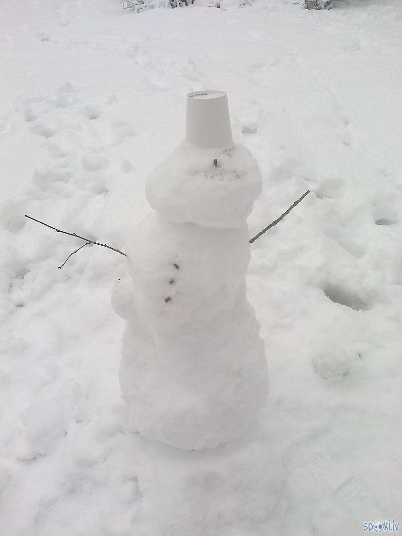 Scaronis amizantais sniega... Autors: ezkins Sapņa turpinājums sniegbūtņu kompānijā