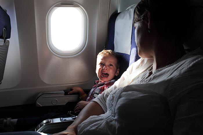 laquoKatram no mums var... Autors: Svētdiena Kāpēc nevajadzētu atvainoties citiem par to, ka lidojuma laikā tavs mazulis raud