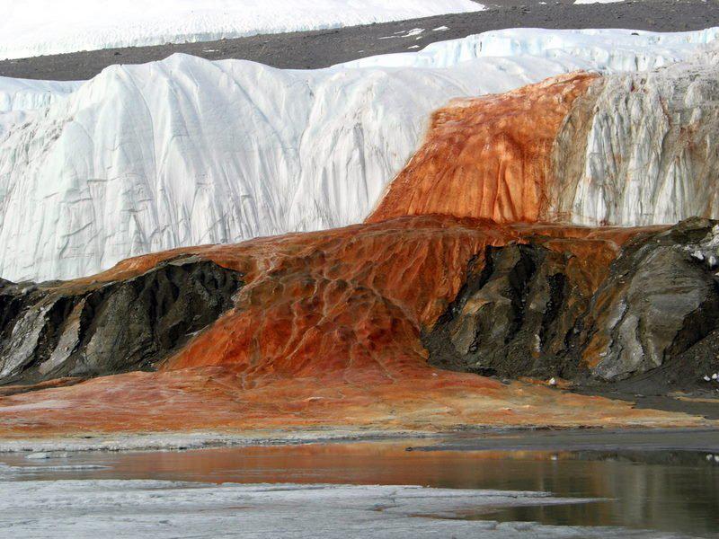 Antarktikā ir ūdenskritums... Autors: Fosilija 10 nedzirdēti fakti. Tiešām nedzirdēti. Iespējams.