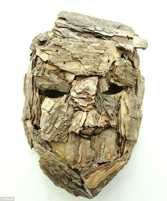 Scaronī maska ataino karavīra... Autors: sfinksa Bijušo karavīru veidotās maskas