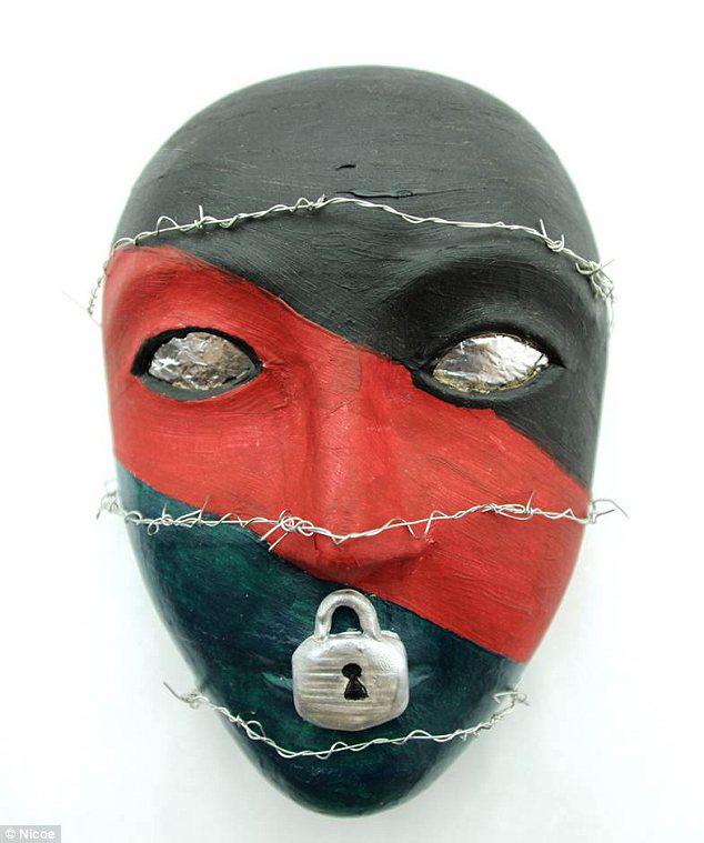 Karavīra maska kuram ir... Autors: sfinksa Bijušo karavīru veidotās maskas