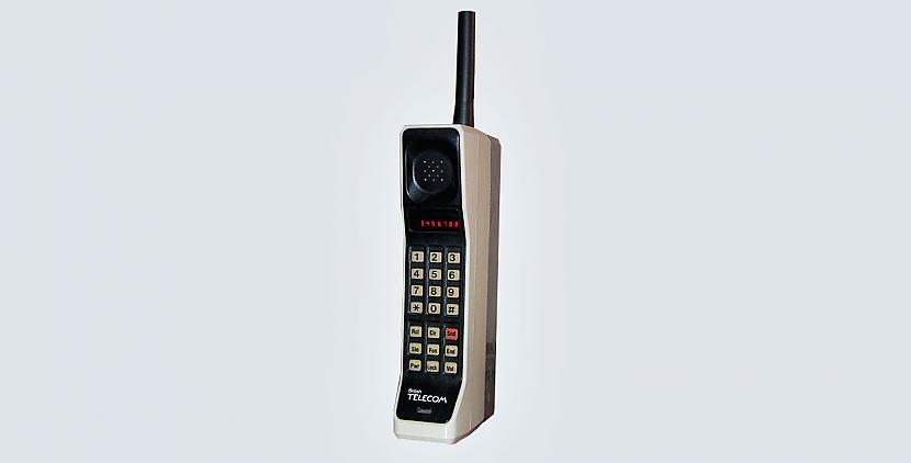 Motorola... Autors: Lestets Ja tu esi lietojis šo telefonu, tad drīz mirsi