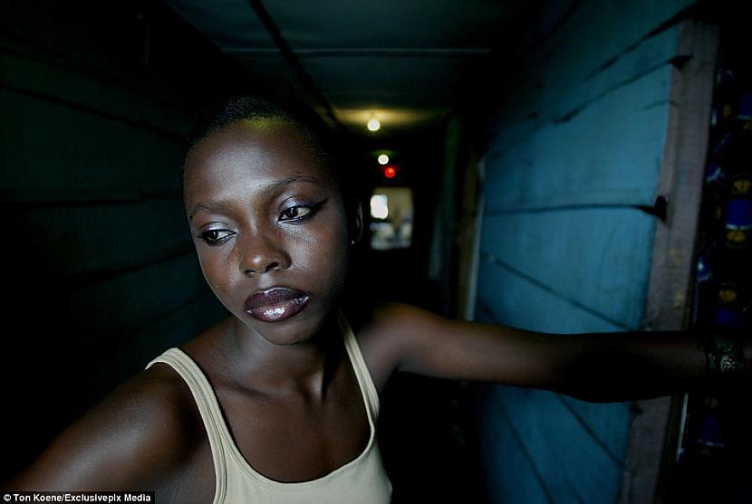 Scaronīm prostitūtām ir... Autors: matilde Bailes, prostitūcija un AIDS Nigērijas lielākajā bordelī