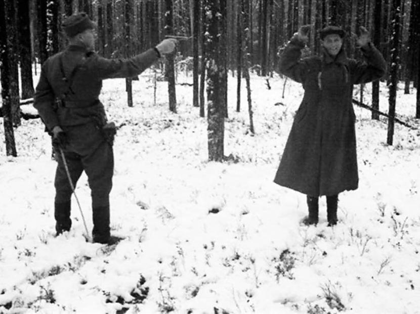 Krievu spiega nāvessods 1942... Autors: Lestets No mīlestības līdz nāvei - ikoniskas fotogrāfijas | 3. daļa