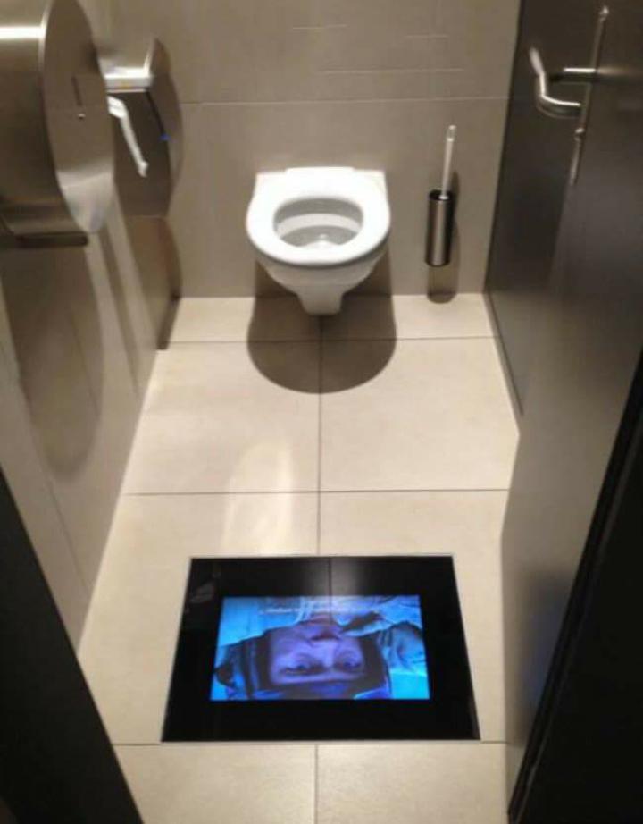 Mans favorīts tualetē kino arī... Autors: Agresīvais hakeris Pierādījumi, ka cilvēku izdomai nav ierobežojumu! 2