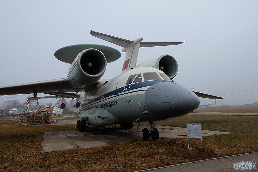  Autors: Pēteris Vēciņš Aviācijas pasaule Kijevā.