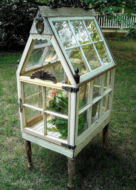 Mini vasaras siltumnīca... Autors: 100 A 20 iedvesmojošas idejas dārza dekorēšanai!