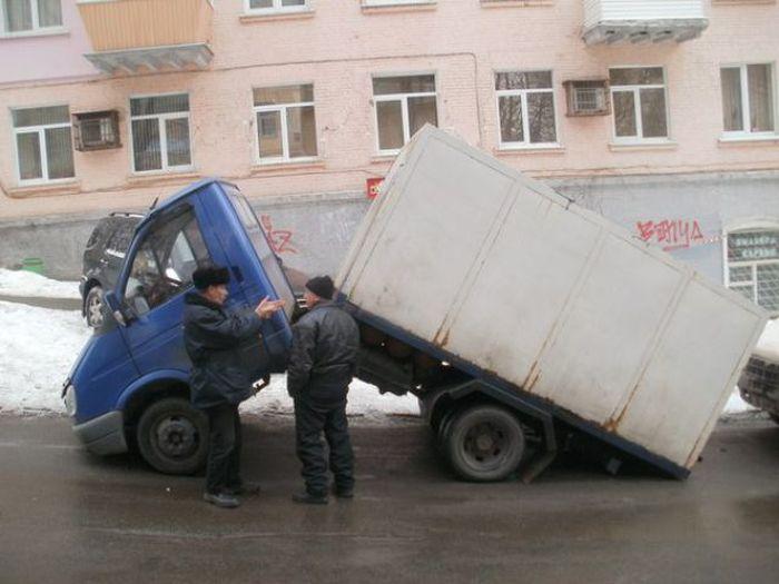 Laikam mazliet par smagu kravu... Autors: Emchiks Iespējams tikai Krievijā 13