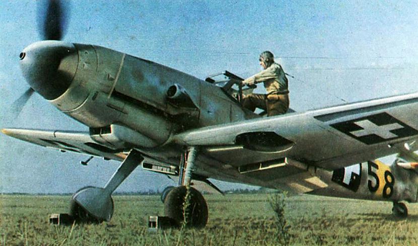 Ungāru pilots iekāpj... Autors: Lestets Neticamas krāsainas bildes no 2. pasaules kara ikdienas