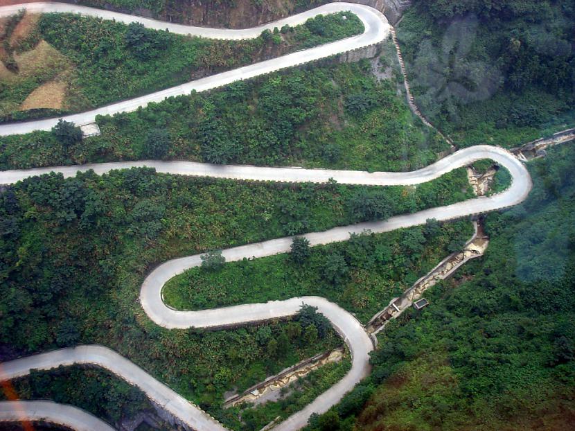 Tianmenas kalnu ceļscaron... Autors: Lestets Bīstamākie pasaules ceļi