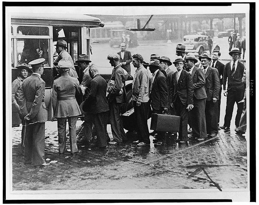 1 pasaules kara veterāni ceļā... Autors: Lestets Lielā Depresija Ņujorkā