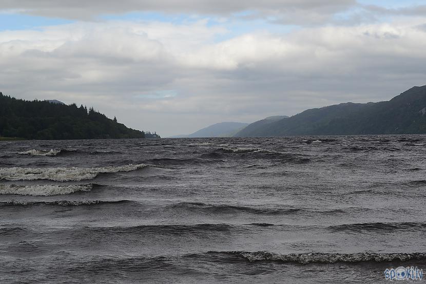 Pats ezera gals Visapkārt... Autors: andris30 Skotija. Lohnesa ezers. Kalni...