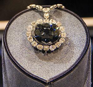 The hope diamond  Šis dimants... Autors: RenarsWest Nolādēti priekšmeti, kuri joprojām eksistē.