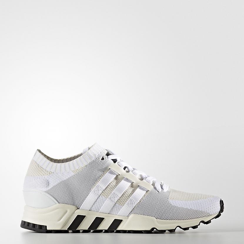  Autors: Fosilija Adidas kurpes