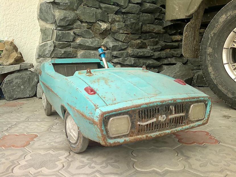  Autors: Fosilija Kāds krievs atjaunoja PSRS laika bērnu mašīnītes - skats lielisks!!!