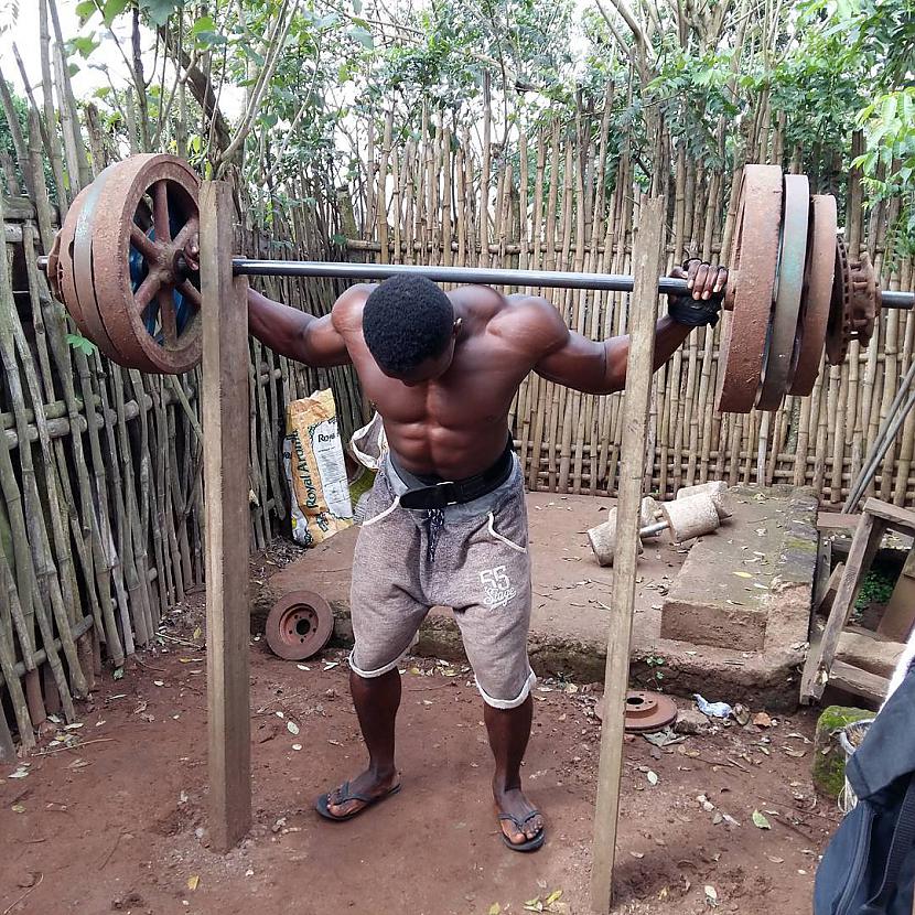  Autors: begimots52 Afrikāņu mājās veidota Gym treniņa 2. daļa! :)