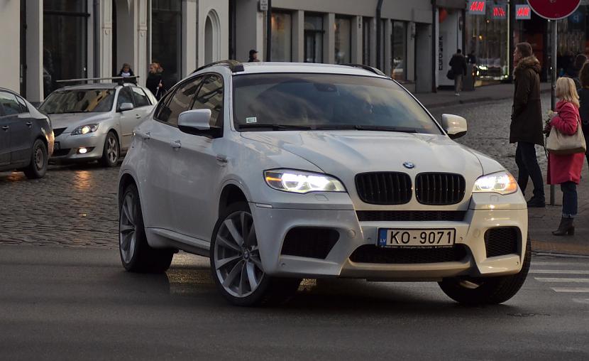BMW X6 M Autors: LGPZLV Dārgas mašīnas uz Latvijas ceļiem. 2017 #11 NOSLĒGUMS