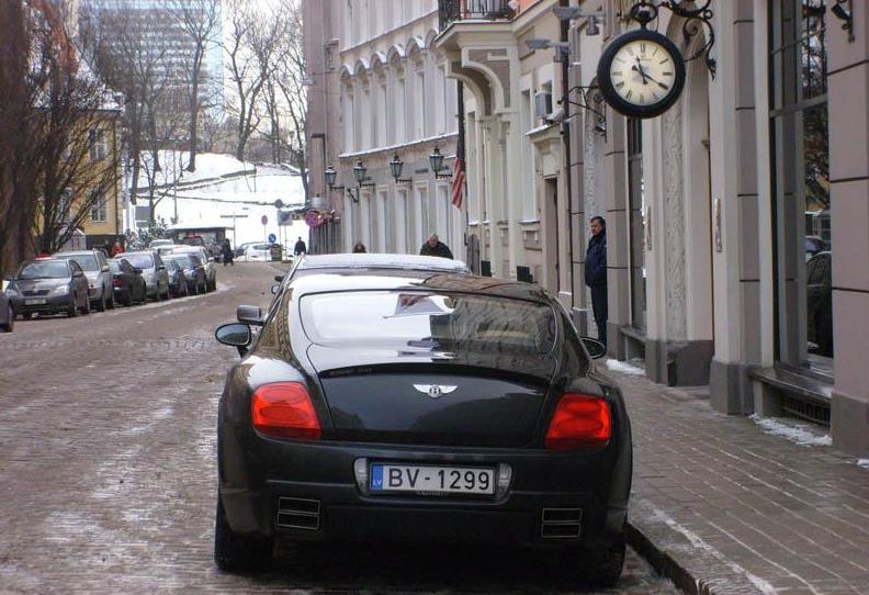 Bentley Mansory GT63 2007 gads Autors: LGPZLV Kādas dārgas mašīnas uz Latvijas ceļiem bija PIRMS 10 GADIEM!