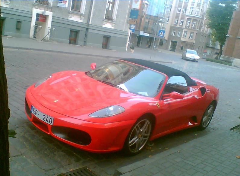 Ferrari F430 Spider 2007 gads Autors: LGPZLV Kādas dārgas mašīnas uz Latvijas ceļiem bija PIRMS 10 GADIEM!