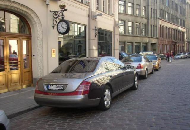 Maybach 58nbsp2004 gads Autors: LGPZLV Kādas dārgas mašīnas uz Latvijas ceļiem bija PIRMS 10 GADIEM!