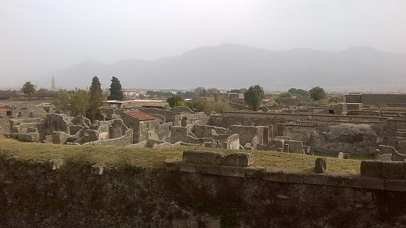  Autors: turistsr@speles Nedaudz no Pompejas, Itālija.