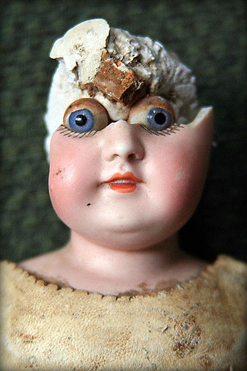  Autors: DiskoSeene Creepy dolls