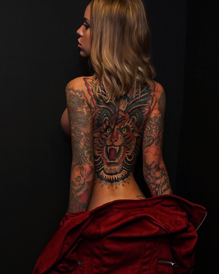  Autors: ALISDZONS Tattoo girls <3