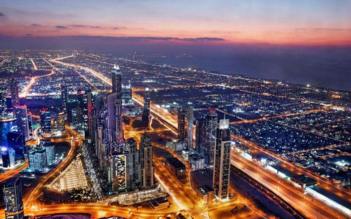 Pilsētas panorāma saulrietā Autors: Lestets Apskaties, kā izskatījās Dubaija pirms naftas atklāšanas 20. gadsimtā