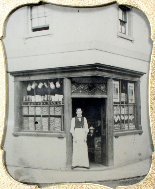 Pie sava veikala Autors: Lestets Agrīnās fotogrāfijas: kāda bija dzīve 1840-tajos