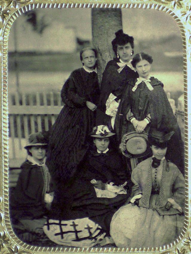 Sieviescaronu grupas portrets... Autors: Lestets Agrīnās fotogrāfijas: kāda bija dzīve 1840-tajos