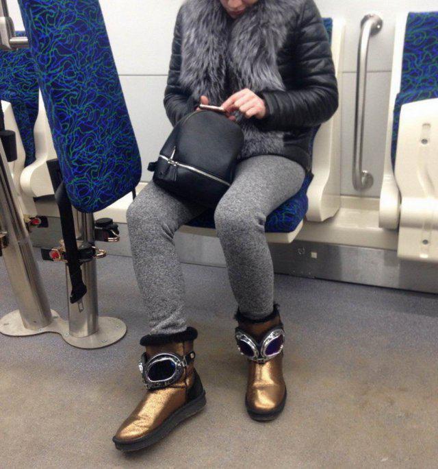 Scaronīs meitenes zābaki... Autors: Latvian Revenger Krievijas metro - visstilīgākie cilvēki mīt šeit!